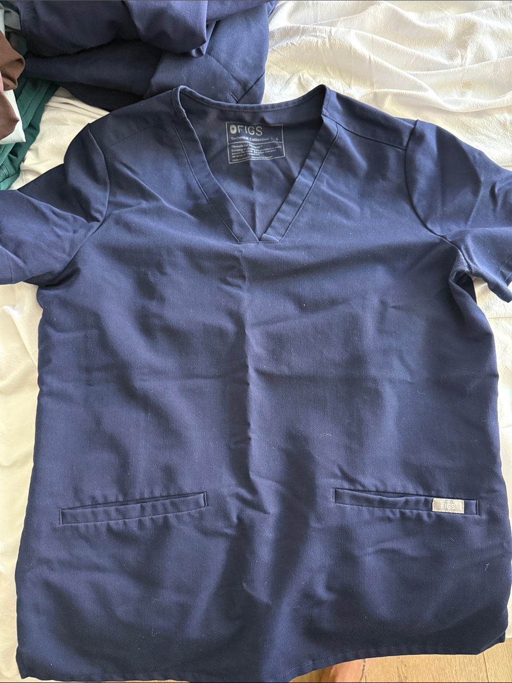 Figs Women’s Navy V-Neck Scrub Top